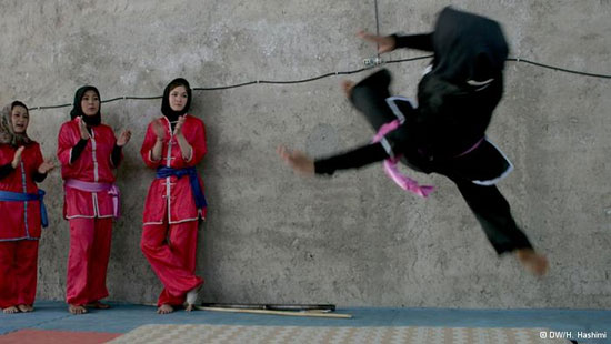 Afghan girls wǔshù (2)