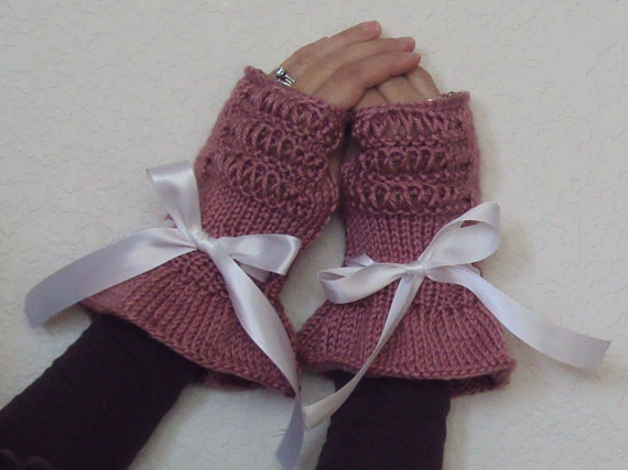 Knitted gloves without fingers (8)