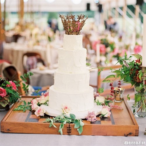 White Wedding Cake (2)