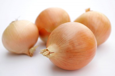 اگرهمراه غذا پیاز می خورید بخوانید | خواص درمانی پیاز Onions