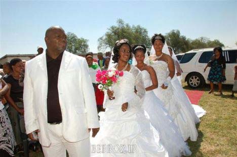 Simultaneous married man with 4 girls2