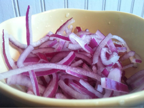 Consumption-of-raw-onion