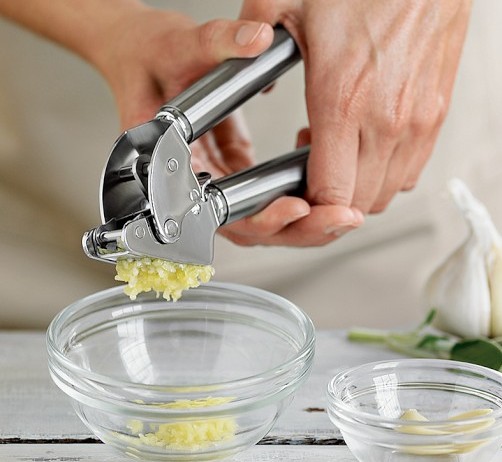 Crushing garlic
