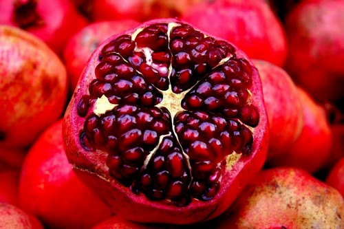 Properties of pomegranate (1)