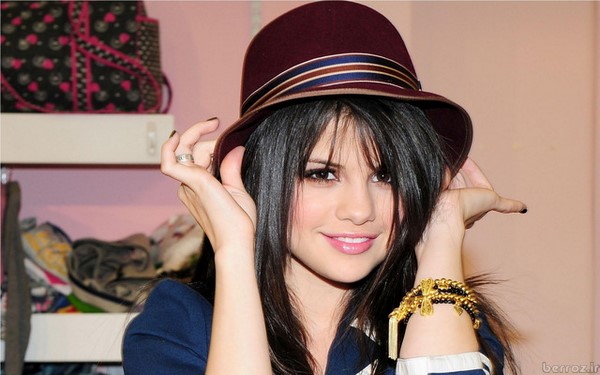 New photos of Selena Gomez (2)