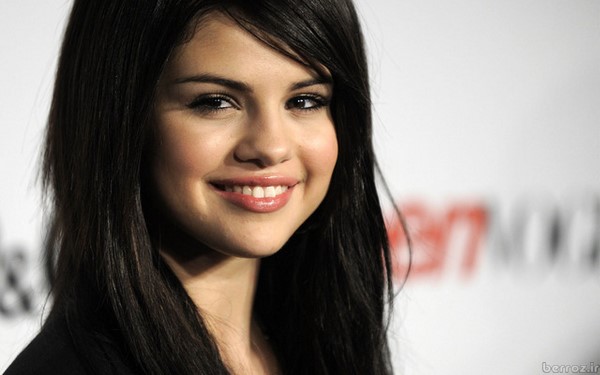 New photos of Selena Gomez (7)