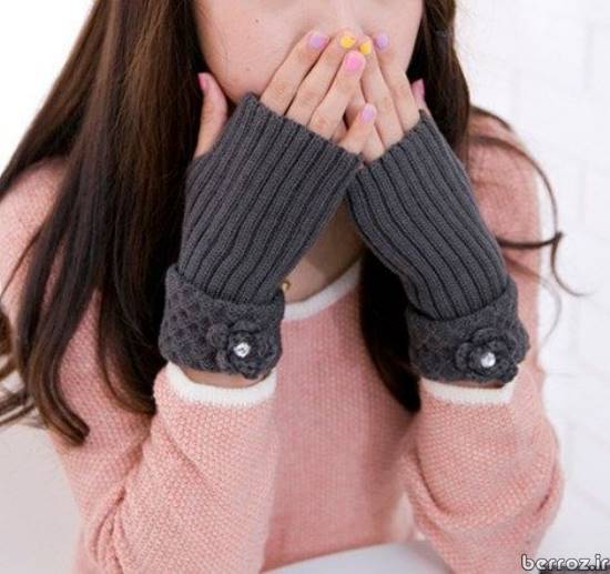 Knitted gloves without fingers (1)
