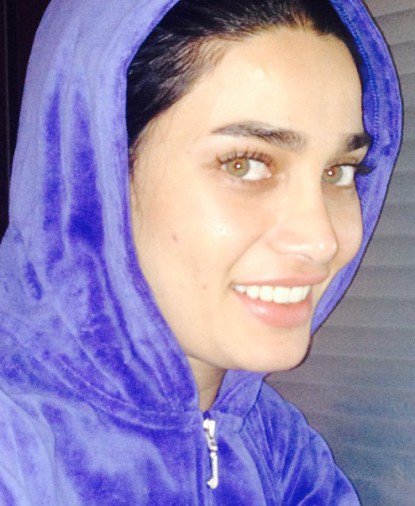 عکس های بدون آرایش بازیگران ایرانی, تینا آخوندتبار, عکس های لو رفته بازیگران زن ایرانی
